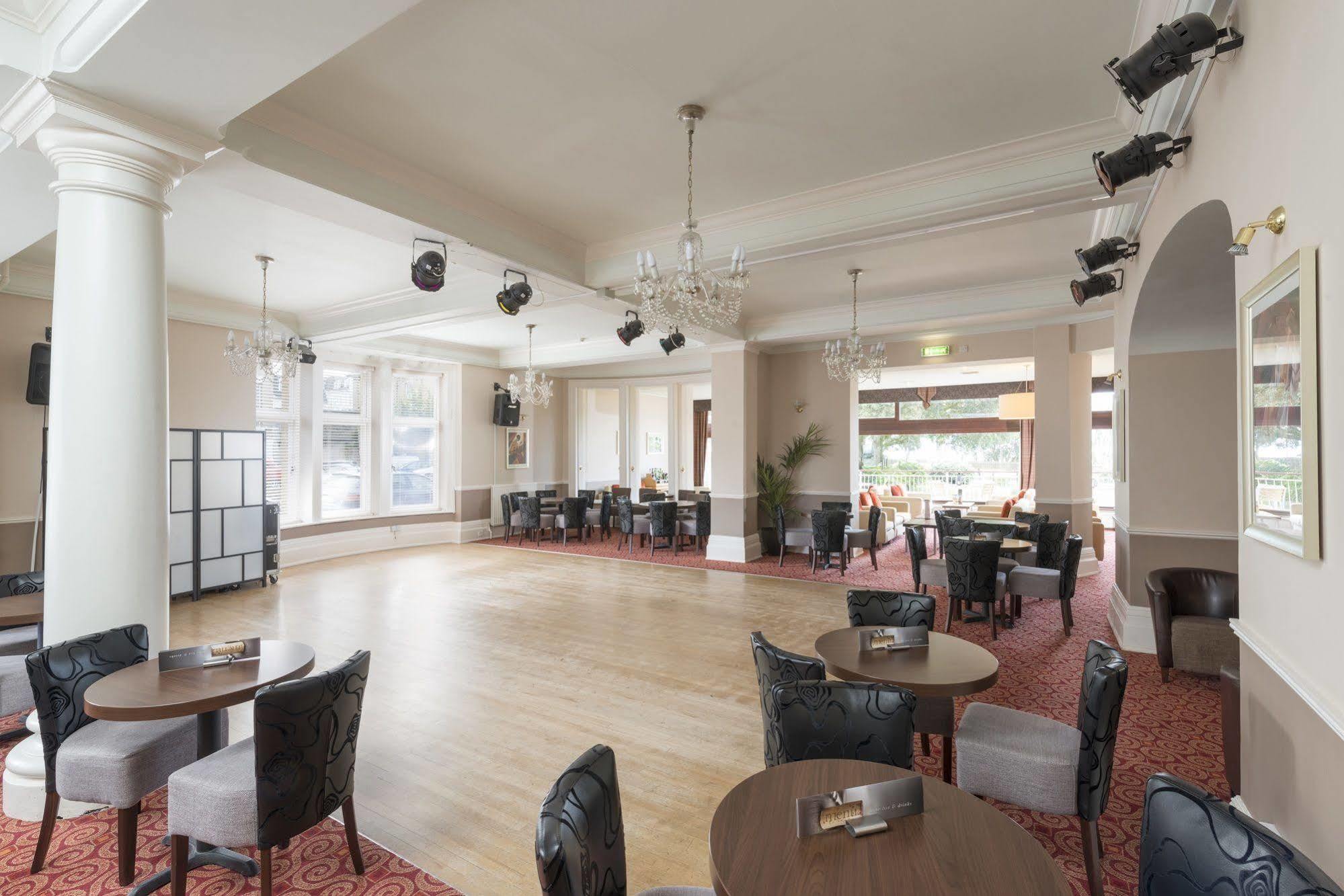 Hotel The Nici à Bornemouth Extérieur photo